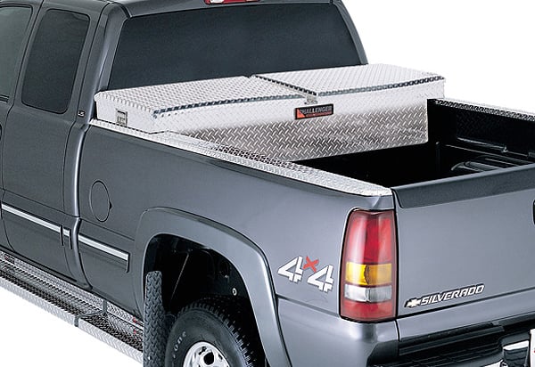 Lund Challenger Deep Well Gull-Wing Crossover Truck Toolbox