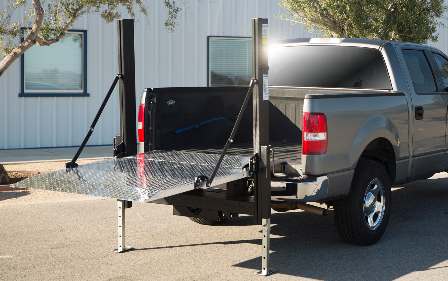 LiftGator XTR Lift Gate - Free S/H and Price Match Guarantee