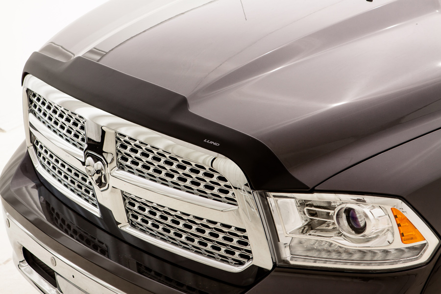 20092018 Dodge Ram 1500 Lund Aeroskin Bug Deflector Lund 355004