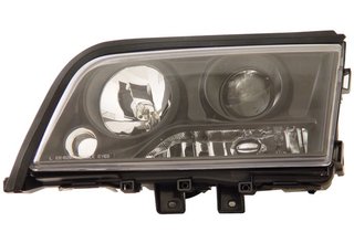 Mercedes-Benz C320 Lighting