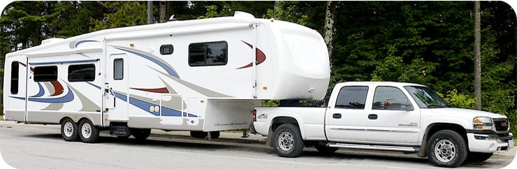 Truck with 5th Wheel Hitfh