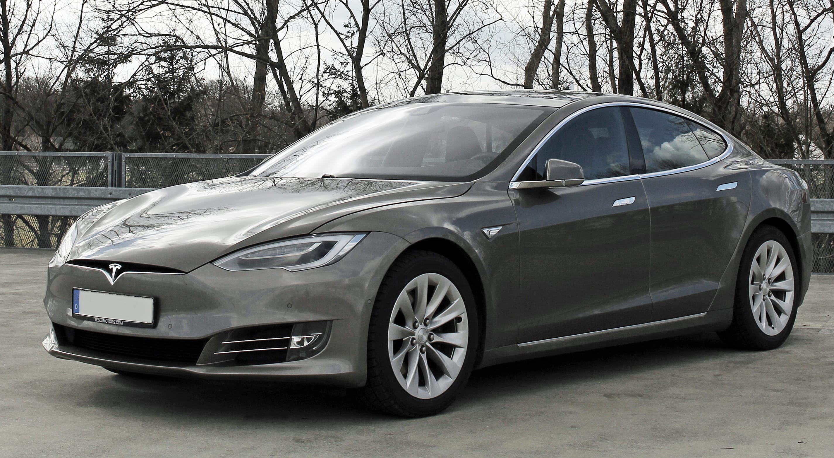 Tesla Model S 