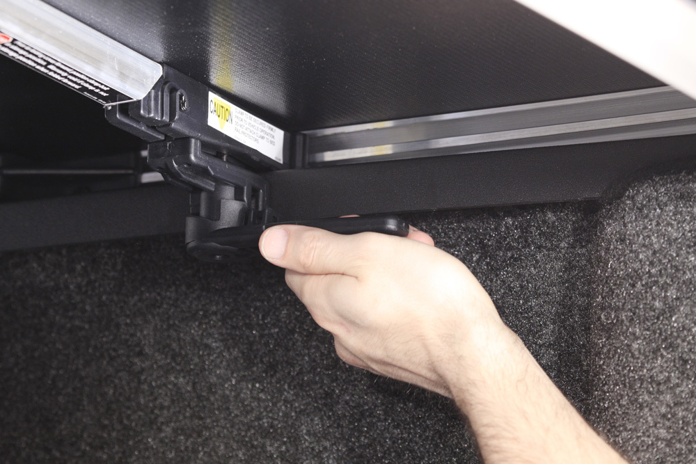 Advantage Hard Hat Advantage Hardhat Folding Tonneau Cover