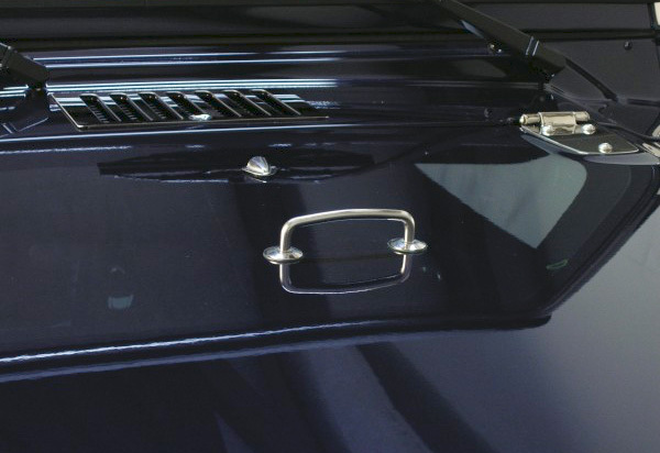 thumbnail image 2 of Rugged Ridge Windshield Channel For Jeep Wrangler TJ 1997-2002 - Black Aluminum 2 of 12
