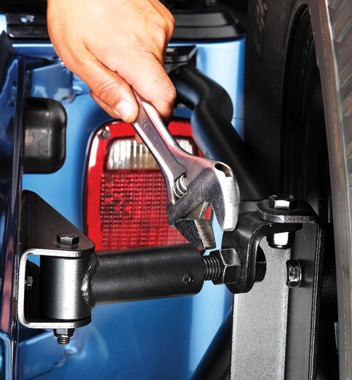 Bestop HighRock 4x4 Oversized Tire Carrier