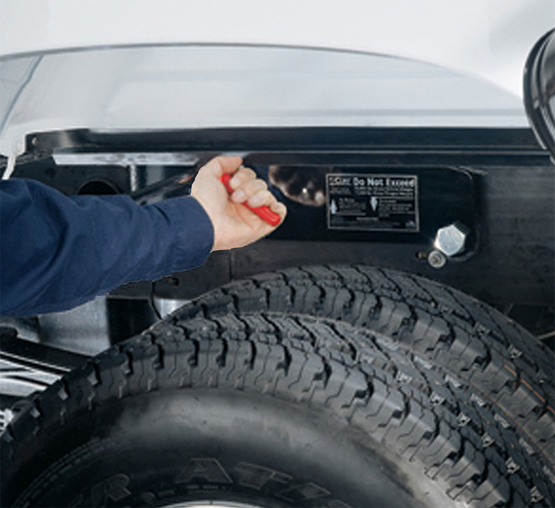 Curt Quick Goose 2 Gooseneck Hitch & Installation Kit