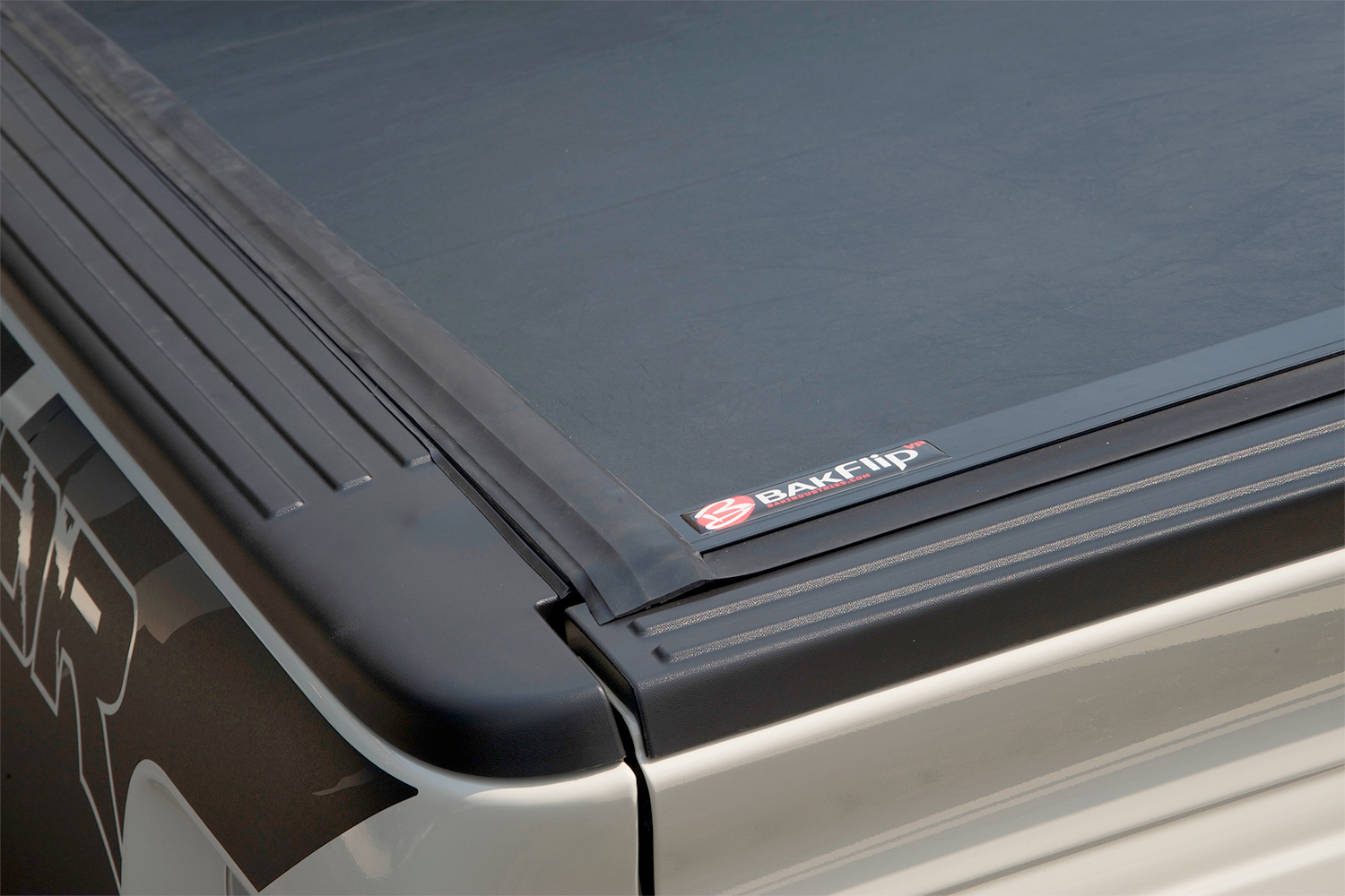 Bak 162601 Ridgeline Bakflip VP Tonneau Cover