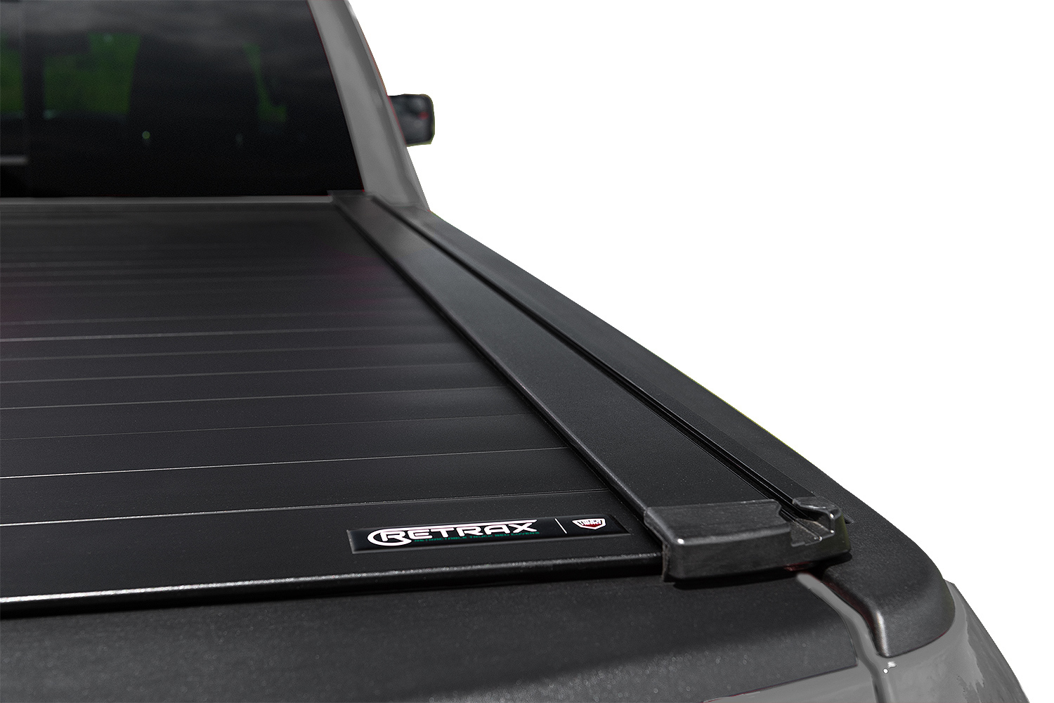 retrax-pro-xr-tonneau-cover-free-shipping-and-price-match-guarantee