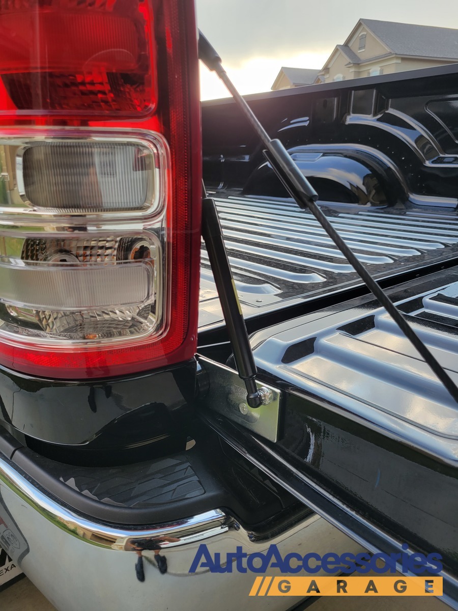 Dee Zee Tailgate Assist photo by Steve N