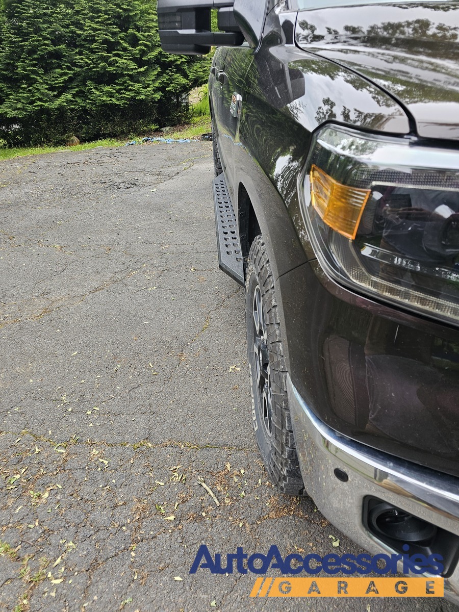 Go Rhino RB20 Running Boards photo by Michael S