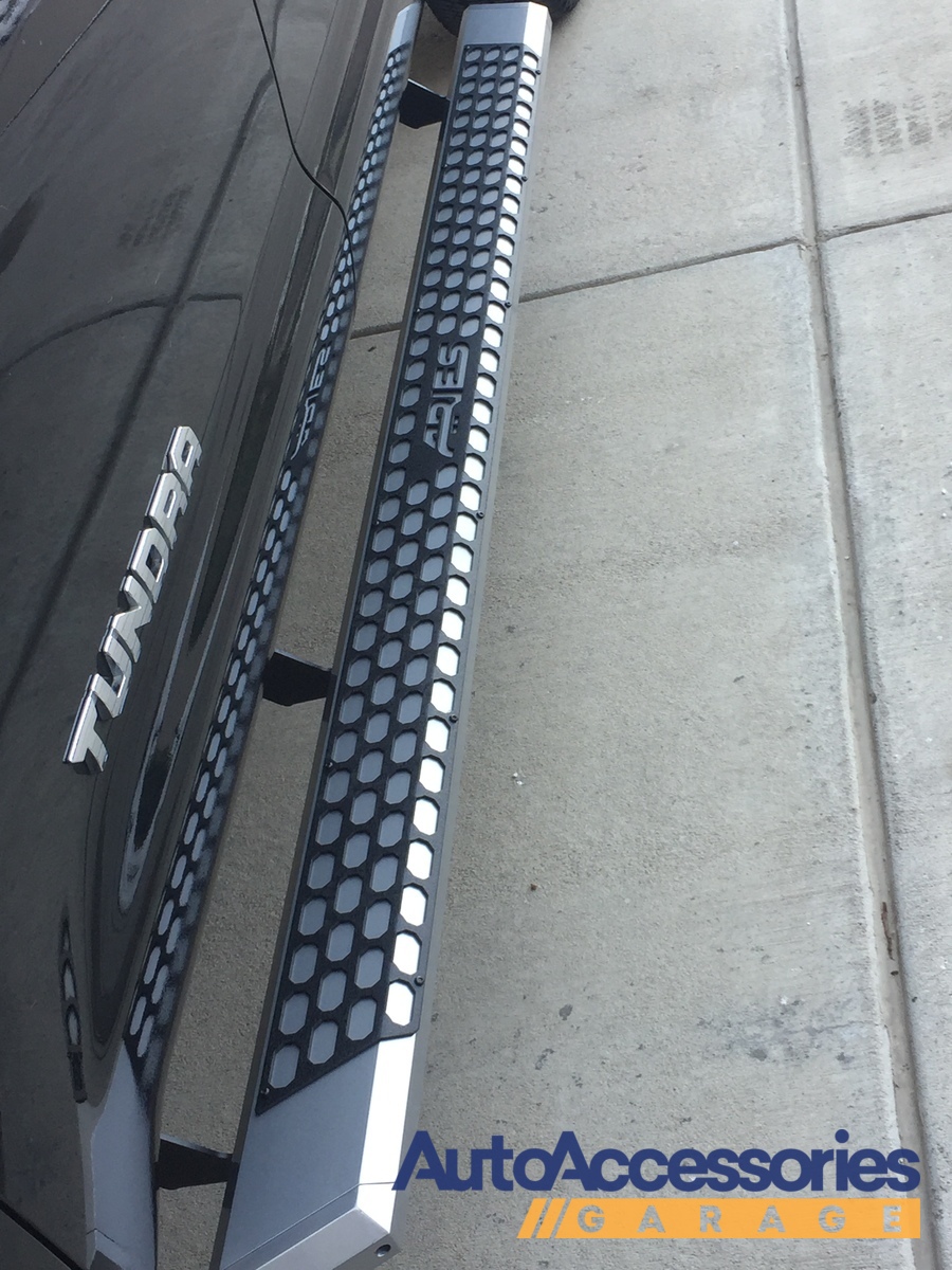Aries AdvantEDGE Running Boards photo by Mark P
