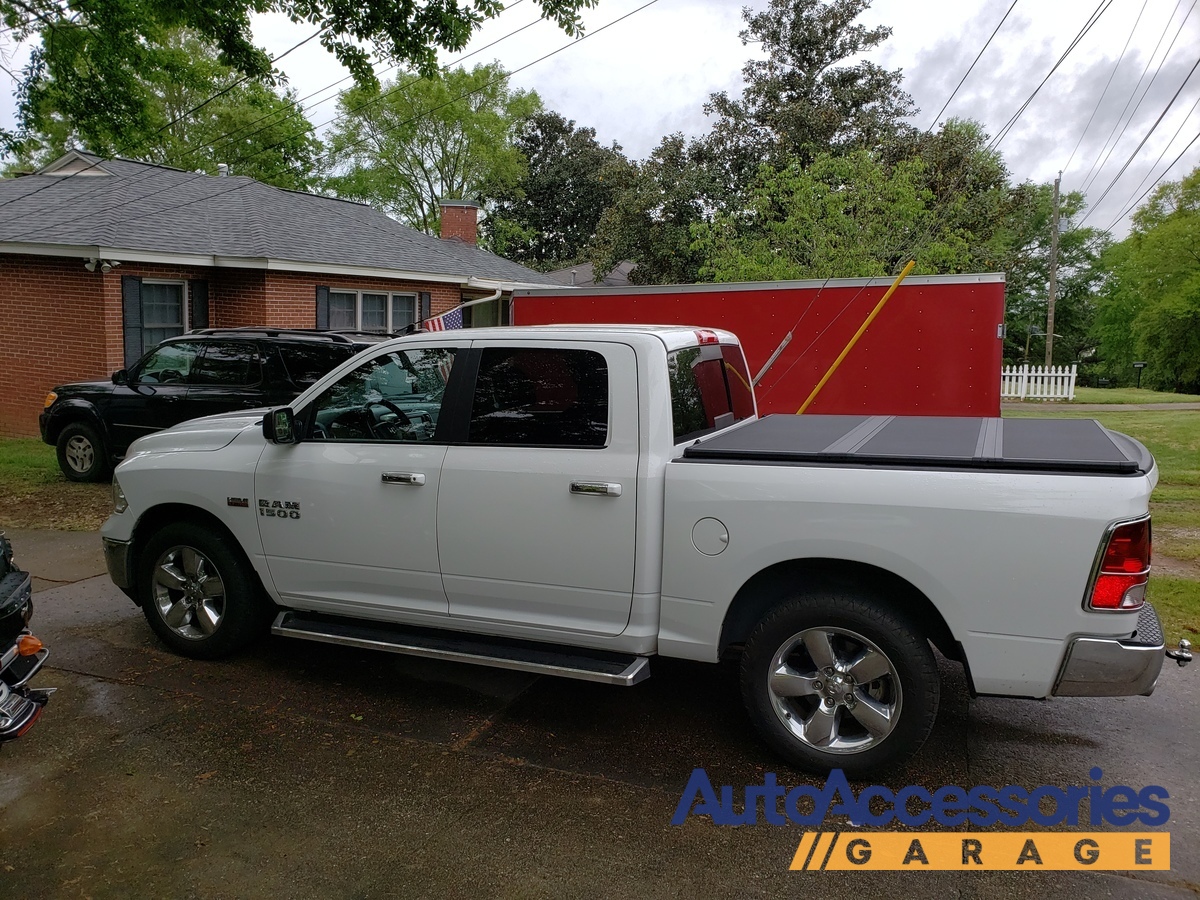 Extang Solid Fold 2 0 Hard Folding Truck Bed Cover Features Benefits Youtube